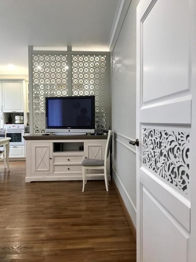 Резные изделия для декорирования интерьера