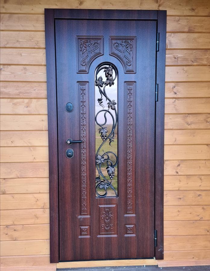 Входные двери в дом